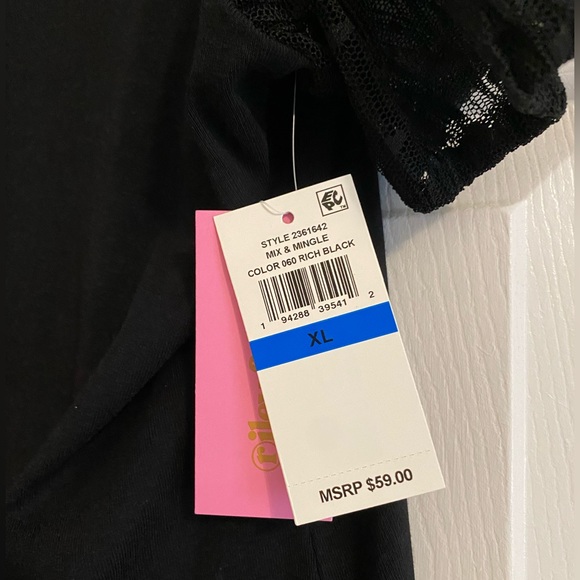 Black top - Picture 2 of 6